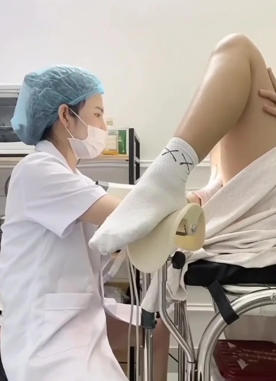 Preview for Có Video - Đến Camera phòng khám bác sĩ thẩm mỹ nhé mấy TML 4